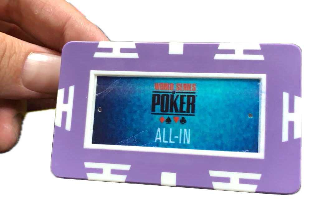 ז'יטונים פלאק עם לוגו