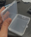 Étui en plexiglas pour cartes