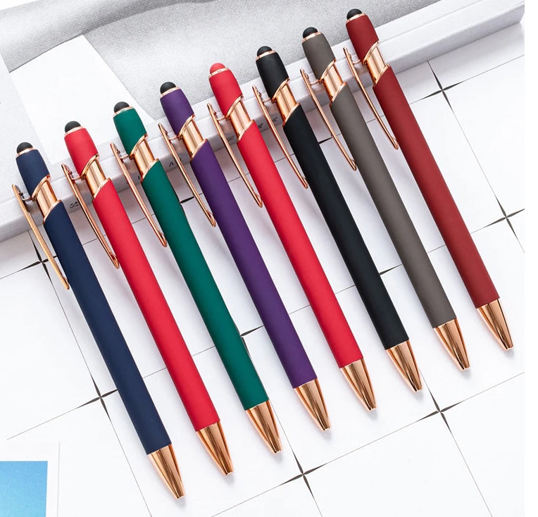 Gravure sur stylos à tampon doré