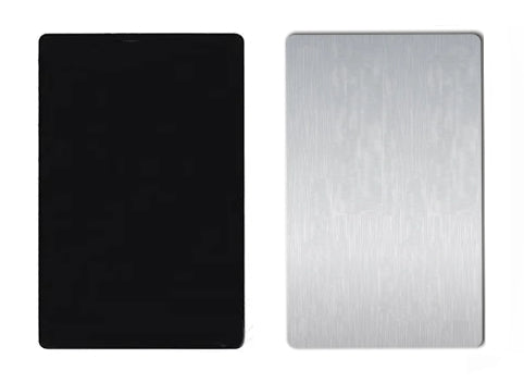 Canette en aluminium avec autocollant