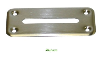 Emplacement supérieur pour le rangement de la table à cartes