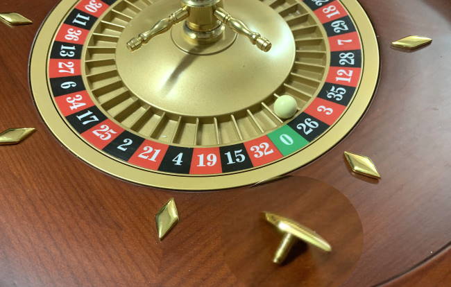 Golden rhombus for roulette (diamond)