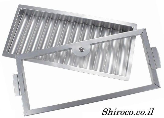 Fenêtre et bac à copeaux verrouillable pour tables 500